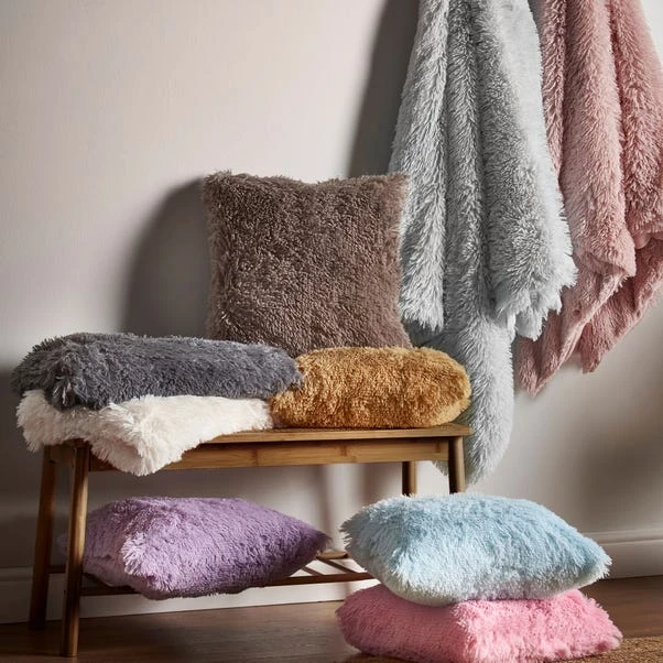 Catherine Lansfield Cuddly Deep Pile Throw 7 Catherine Lansfield Cuddly Deep Pile Throw - Image 5
