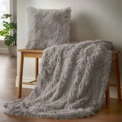 Catherine Lansfield Cuddly Deep Pile Throw 34 Catherine Lansfield Cuddly Deep Pile Throw -Dunelm Shop 30353962 alt02