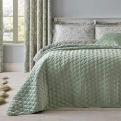 Evesham Green Quilted Velvet Bedspread -Dunelm Shop 30690427