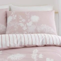 Catherine Lansfield Meadow Sweet Floral Reversible Duvet Cover And Pillowcase Set 39 Catherine Lansfield Meadow Sweet Floral Reversible Duvet Cover And Pillowcase Set -Dunelm Shop 30771729 alt01