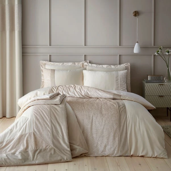 Beverley Duvet Cover And Pillowcase Set 7 Beverley Duvet Cover And Pillowcase Set - Image 5