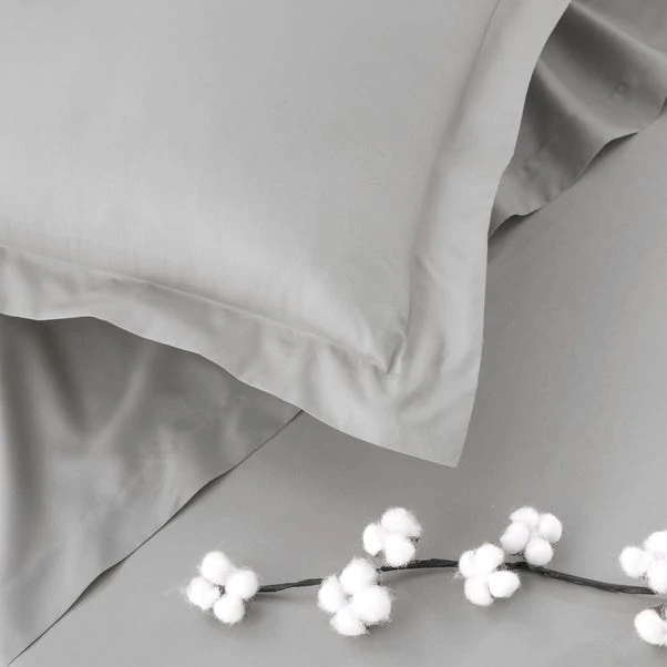 Dorma Smooth & Soft 300 Thread Count Cotton Sateen Kingsize Oxford Pillowcase 6 Dorma Smooth & Soft 300 Thread Count Cotton Sateen Kingsize Oxford Pillowcase - Image 4