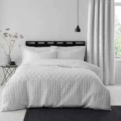Billie White Bedspread -Dunelm Shop 30808331