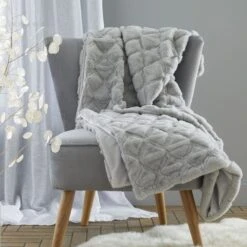 Catherine Lansfield Cosy Diamond 130cm X 170cm Throw 34 Catherine Lansfield Cosy Diamond 130cm X 170cm Throw -Dunelm Shop 30812045
