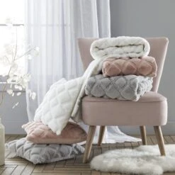 Catherine Lansfield Cosy Diamond 130cm X 170cm Throw 37 Catherine Lansfield Cosy Diamond 130cm X 170cm Throw -Dunelm Shop 30812045 alt04