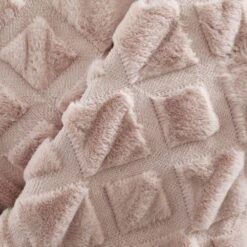 Catherine Lansfield Cosy Diamond 130cm X 170cm Throw 31 Catherine Lansfield Cosy Diamond 130cm X 170cm Throw -Dunelm Shop 30812047 alt02