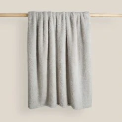 Teddy Bear Throw -Dunelm Shop 30835450 alt01