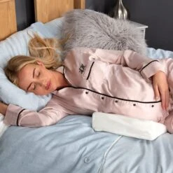 Mother&Baby Organic Cotton Side Sleeper V-Shape Pregnancy Support Pillow & Wedge Set 8 Mother&Baby Organic Cotton Side Sleeper V-Shape Pregnancy Support Pillow & Wedge Set -Dunelm Shop 30844342 alt02