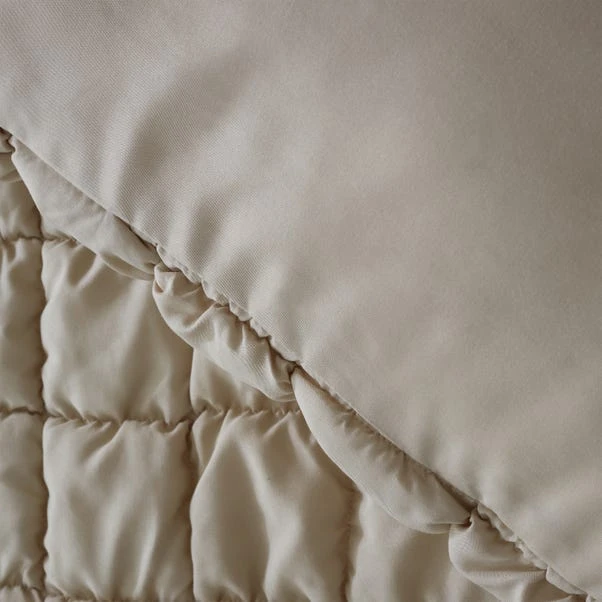 Catherine Lansfield Puffer 3.5 Tog Duvet Cover & Pillowcase Set 6 Catherine Lansfield Puffer 3.5 Tog Duvet Cover & Pillowcase Set - Image 4