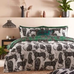 Furn. Wildcat Duvet Cover And Pillowcase Set Jungle Green -Dunelm Shop 30877034 alt01