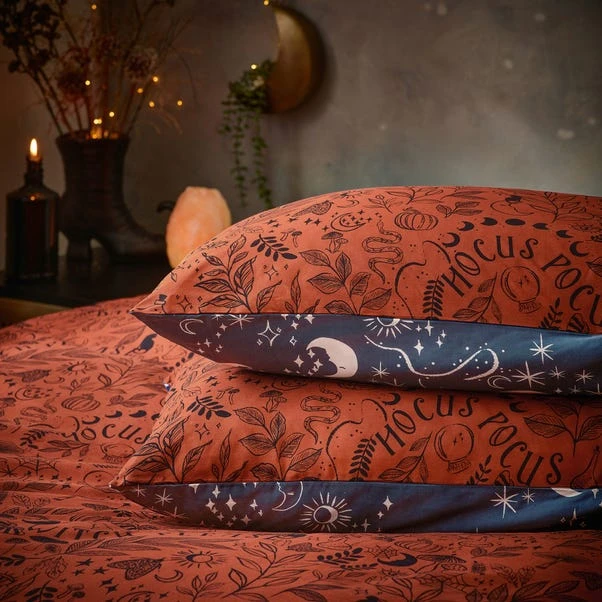Furn. Witchy Vibes Duvet Cover And Pillowcase Set Rust 4 Furn. Witchy Vibes Duvet Cover And Pillowcase Set Rust - Image 2