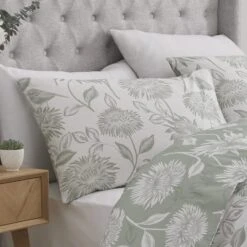 Dreams And Drapes Chrysanthemum Reversible Duvet Cover And Pillowcase Set -Dunelm Shop 30888395 alt04
