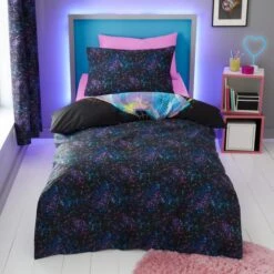 Football Graphic Girl Single Duvet Cover And Pillowcase Set 10 Football Graphic Girl Single Duvet Cover And Pillowcase Set -Dunelm Shop 30898210 alt02