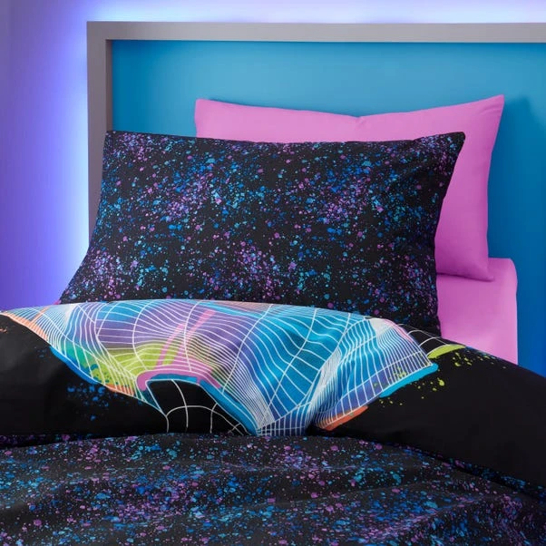 Football Graphic Girl Single Duvet Cover And Pillowcase Set 6 Football Graphic Girl Single Duvet Cover And Pillowcase Set - Image 4