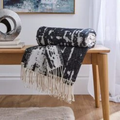 Abstract Luxe Throw 130x180cm -Dunelm Shop 30898327
