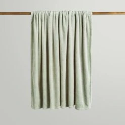 Leila Leaf Fleece Throw 130x170cm -Dunelm Shop 30898335 alt02