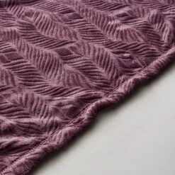 Leila Leaf Fleece Throw 130x170cm -Dunelm Shop 30898338 alt04