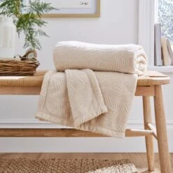 Leila Leaf Fleece Throw 130x170cm -Dunelm Shop 30898341