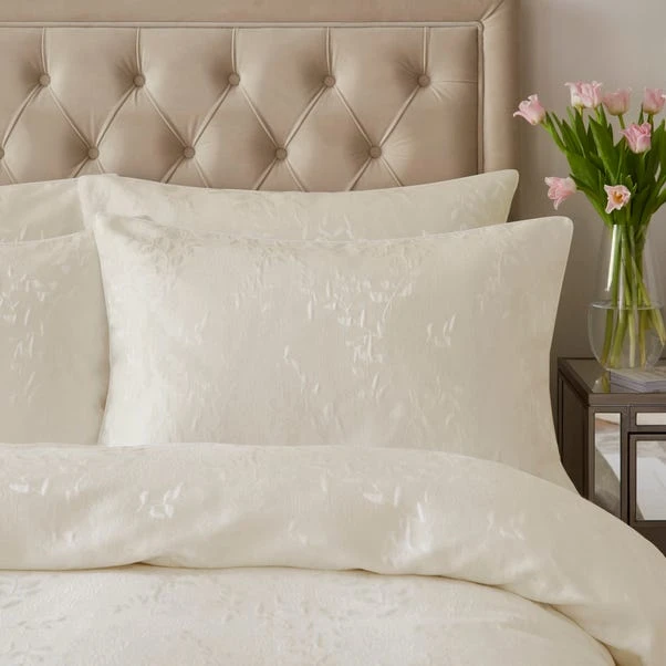 Dorma Luxe Wisteria Ivory Duvet Cover And Pillowcase Set 9 Dorma Luxe Wisteria Ivory Duvet Cover And Pillowcase Set - Image 7