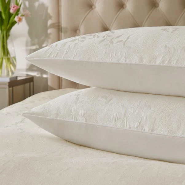 Dorma Luxe Wisteria Ivory Duvet Cover And Pillowcase Set 12 Dorma Luxe Wisteria Ivory Duvet Cover And Pillowcase Set - Image 10