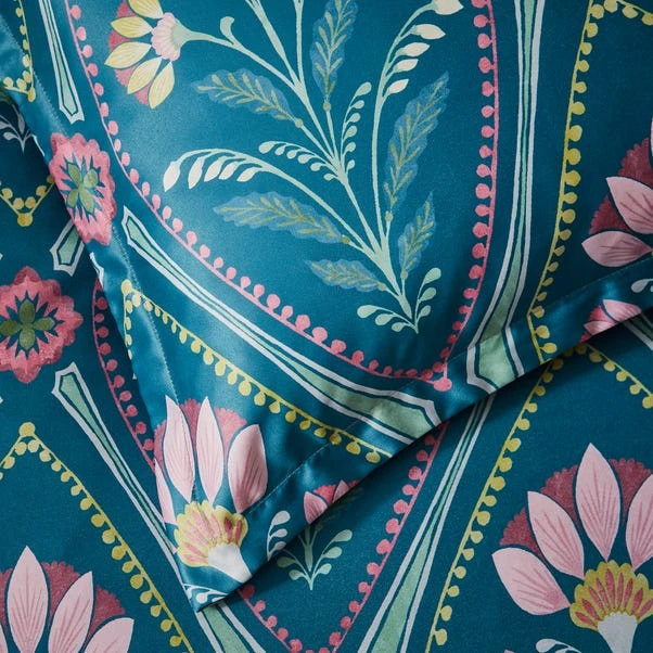 Fiorella Botanical Green Oxford Pillowcase 5 Fiorella Botanical Green Oxford Pillowcase - Image 3