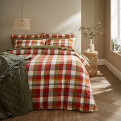 Winchcombe Red Oxford Pillowcase 6 Winchcombe Red Oxford Pillowcase -Dunelm Shop 30902372 alt01
