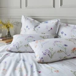 Springfield Floral Lilac Duvet Cover And Pillowcase Set 28 Springfield Floral Lilac Duvet Cover And Pillowcase Set -Dunelm Shop 30904315 alt06