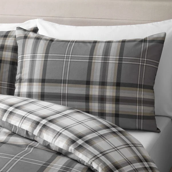 Catherine Lansfield Kelso Check Duvet Cover & Pillowcase Set 5 Catherine Lansfield Kelso Check Duvet Cover & Pillowcase Set - Image 3