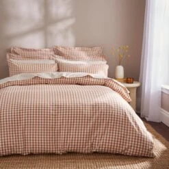 Portloe Gingham Woven Cotton Standard Pillowcase Pair 30 Portloe Gingham Woven Cotton Standard Pillowcase Pair -Dunelm Shop 30921977 alt01