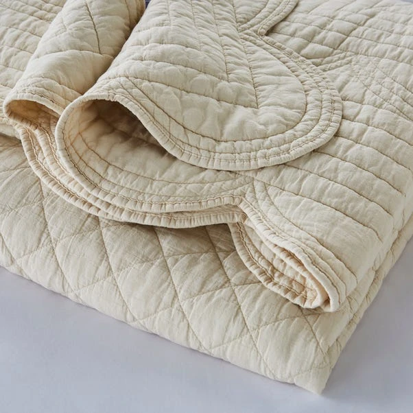 Dorma Soft Scalloped Bedspread 10 Dorma Soft Scalloped Bedspread - Image 8