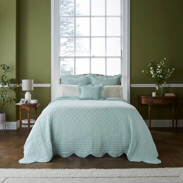 Dorma Soft Scalloped Bedspread 5 Dorma Soft Scalloped Bedspread - Image 3