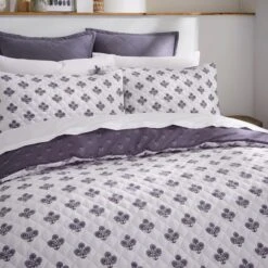 Ashwin Floral Oxford Pillowcase 8 Ashwin Floral Oxford Pillowcase -Dunelm Shop 30928327 alt03