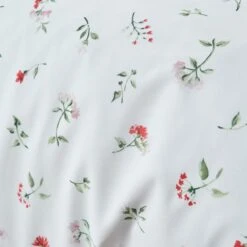 Margo Floral 144 Thread Count Red Cotton Oxford Pillowcase -Dunelm Shop 30929247 alt01