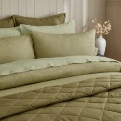 Larken Seersucker Standard Pillowcase Pair 20 Larken Seersucker Standard Pillowcase Pair -Dunelm Shop 30929854 alt03