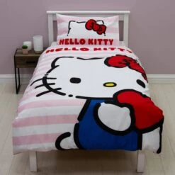 Hello Kitty Heartheld Pillowcase & Duvet Cover Set
