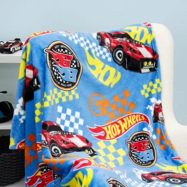 Hot Wheels Flame Fleece Blanket 4 Hot Wheels Flame Fleece Blanket - Image 2