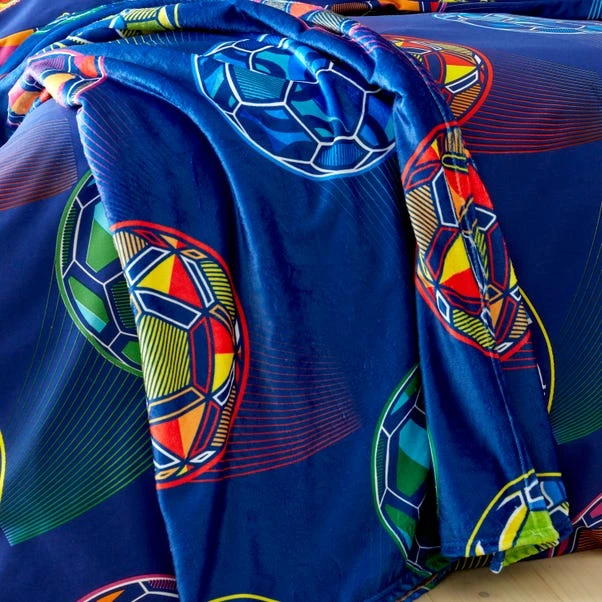 Catherine Lansfield Bright Football Throw 130cm X 170cm 3 Catherine Lansfield Bright Football Throw 130cm X 170cm