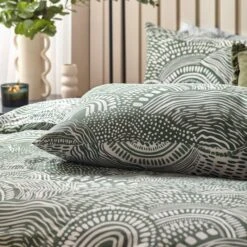 Hoem Nola Reversible Duvet Cover And Pillowcase Set 25 Hoem Nola Reversible Duvet Cover And Pillowcase Set -Dunelm Shop 30933079 alt02