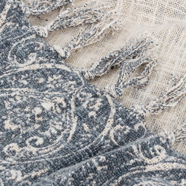 Durelle Tassel Edge Throw 6 Durelle Tassel Edge Throw - Image 4