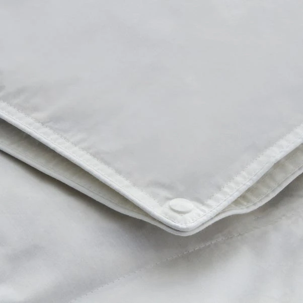 Fogarty White Duck Feather And Down Duo 3 + 7.5 Tog All Seasons Duvet 6 Fogarty White Duck Feather And Down Duo 3 + 7.5 Tog All Seasons Duvet - Image 4