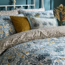 William Morris Brother Rabbit 100% Cotton Duvet Cover And Pillowcase Set 31 William Morris Brother Rabbit 100% Cotton Duvet Cover And Pillowcase Set -Dunelm Shop 30939017 alt01