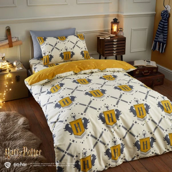 Harry Potter Hufflepuff Reversible Duvet Cover And Pillowcase Set 9 Harry Potter Hufflepuff Reversible Duvet Cover And Pillowcase Set - Image 7