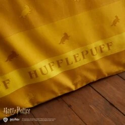 Harry Potter Hufflepuff Reversible Duvet Cover And Pillowcase Set 21 Harry Potter Hufflepuff Reversible Duvet Cover And Pillowcase Set -Dunelm Shop 30945392 alt06