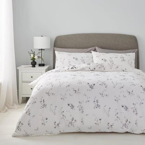 Nola Floral Duvet Cover And Pillowcase Set 9 Nola Floral Duvet Cover And Pillowcase Set - Image 7