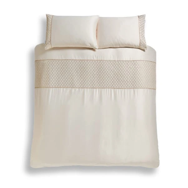 Catherine Lansfield Deco Sequin Duvet Cover And Pillowcase Set 7 Catherine Lansfield Deco Sequin Duvet Cover And Pillowcase Set - Image 5