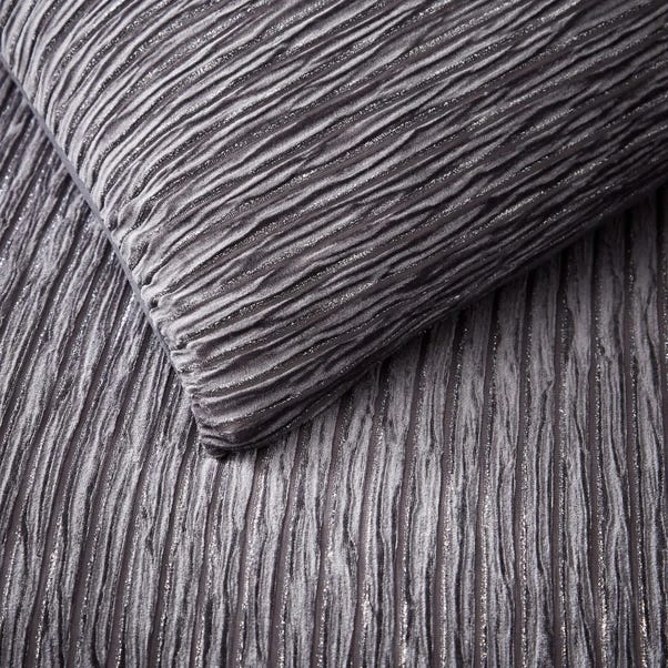 Catherine Lansfield Allure Sparkle Duvet Cover And Pillowcase Set 6 Catherine Lansfield Allure Sparkle Duvet Cover And Pillowcase Set - Image 4