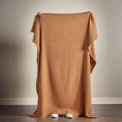 Pineapple Elephant Jaipur Waffle Throw 150cm X 200cm -Dunelm Shop 30976422 alt01