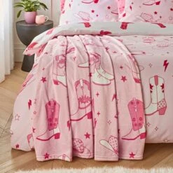 Sassy B Cowgirl Boot Fleece Pink Throw 200cm X 240cm 10 Sassy B Cowgirl Boot Fleece Pink Throw 200cm X 240cm -Dunelm Shop 30976461 alt02