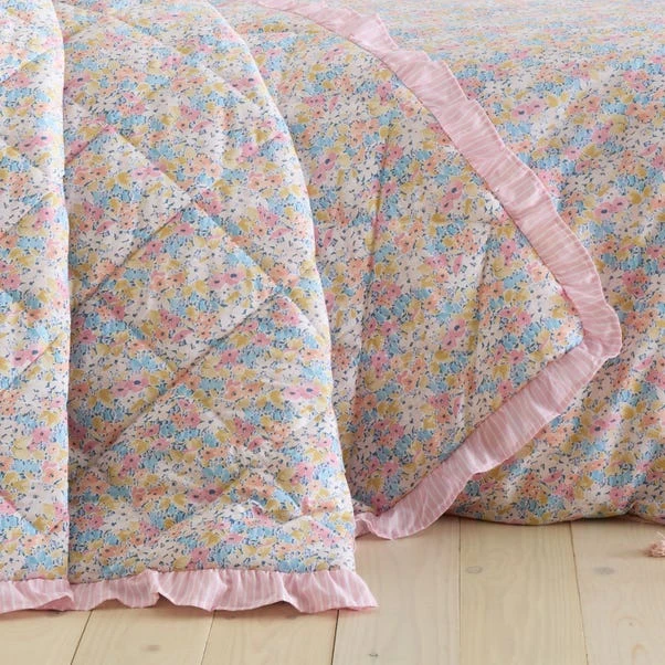Catherine Lansfield Darcy Floral Bedspread 4 Catherine Lansfield Darcy Floral Bedspread - Image 2